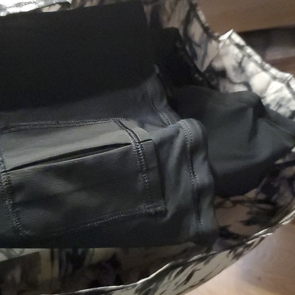 Lovely Lululemon Pacesetter Run Skirt - Picture 9 of 9